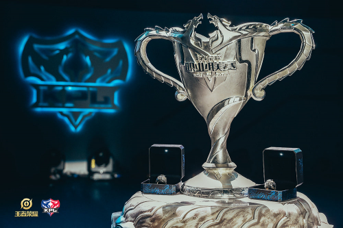 聚焦於CB 聚焦於CB